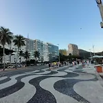 Leme Com Vista Para O Mar